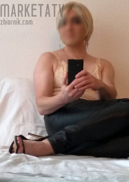 Lazy day - blured face - marketatv