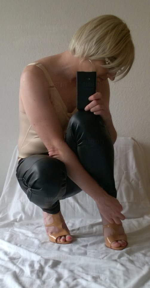 Lazy day....nude heels... - marketatv