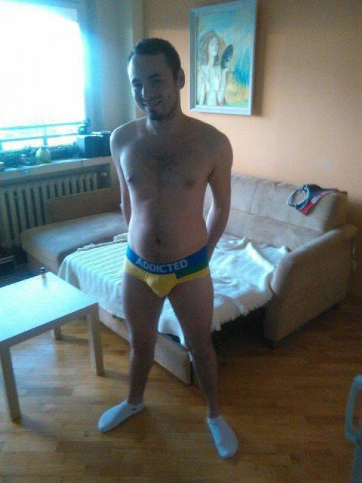 12308480_192172511123930_2951176721686602706_n.jpg - SexyKoles23