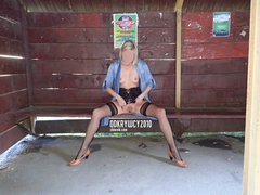 Uklęknij przede mną i ... 