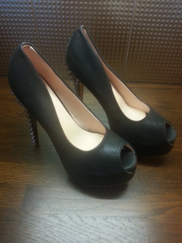 My GF's new shoes :-) - MartinkaCross