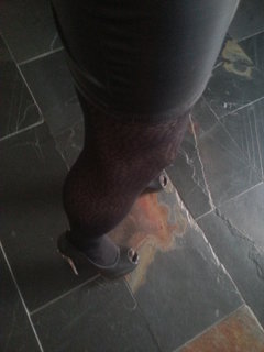 Ups, i borrowed my GF's new shoes :-)