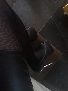 Ups, i borrowed my GF's new shoes :-)