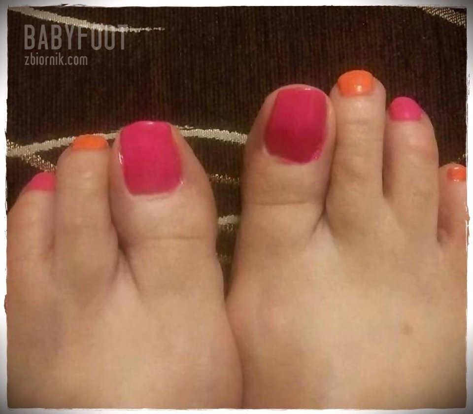 Pink Nails - Babyfoot
