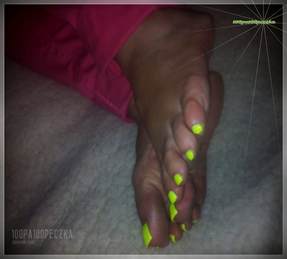 Neon Yellow #32 - 100pa100peczka