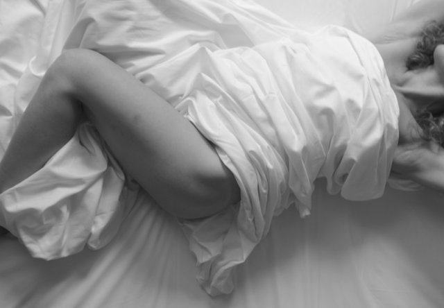 bed_small.jpg - LateNight