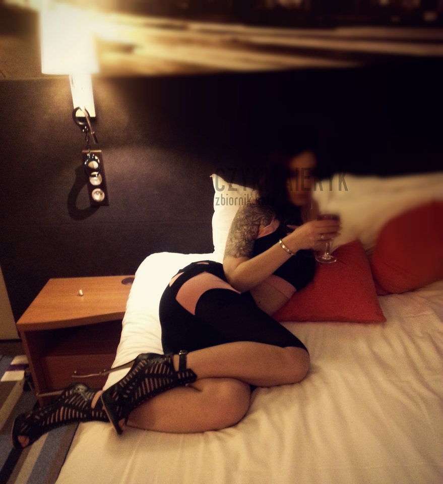 ...połóż się obok :) - Czykitaieryk