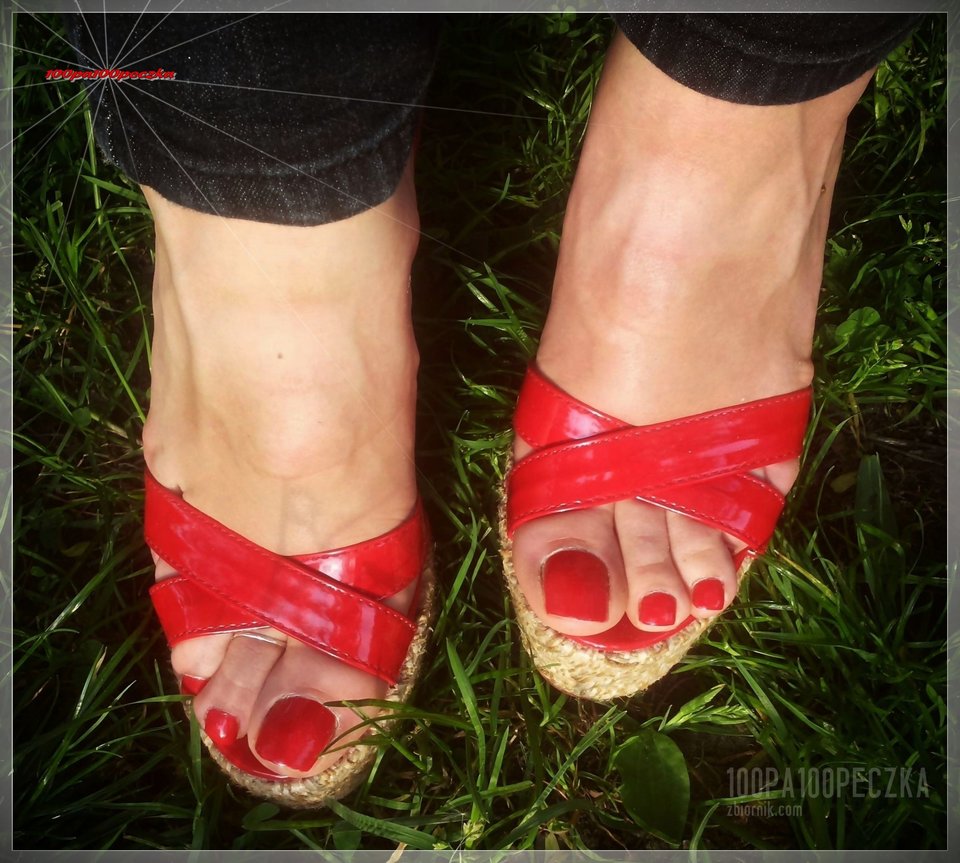 Czerwone Koturny 72 - 100pa100peczka