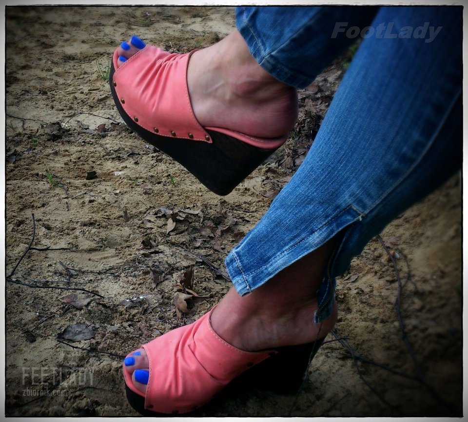 Koralowe Koturny 58 - FeetLady