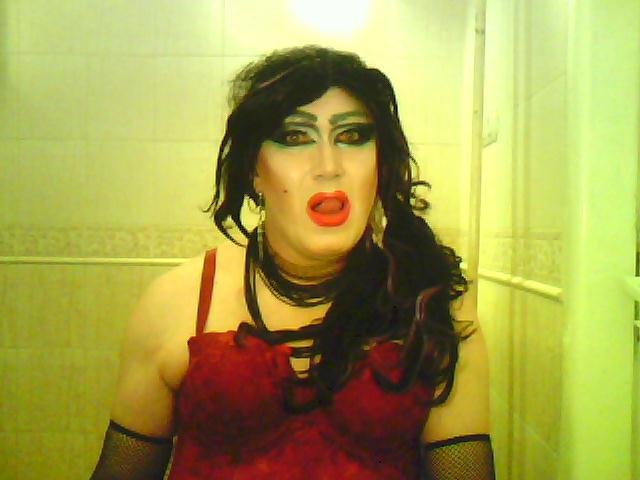 Brunetka perwersyjna - szmineczkatrans