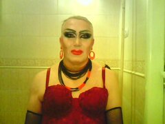 Suka męska chce latex-maskę na głowę, obrożę i dyby💋