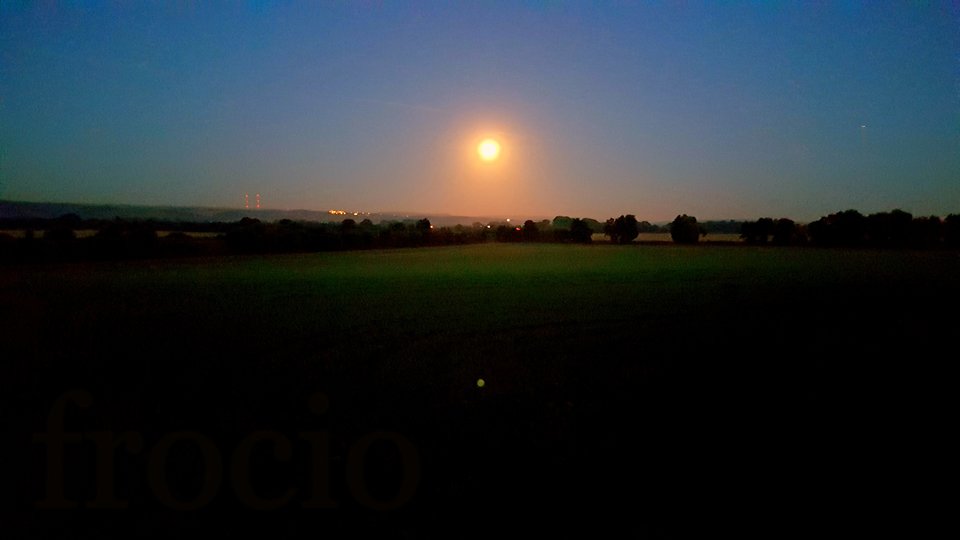 Zachód... Księżyca. - frocio