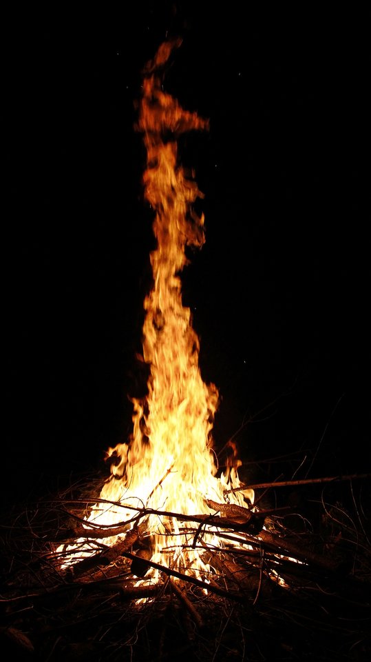 Ognisko w Las Vegas :)) - kicurki