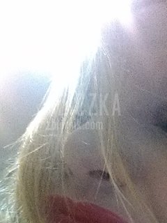 Nieśmiały uśmiech...