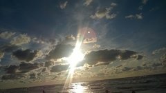 zaczyna się od obecności i do obecności się sprowadza.......