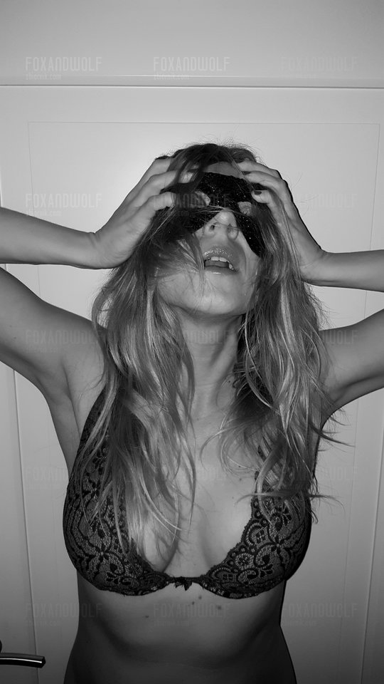 20161111_183753.jpg - FoxAndWolf