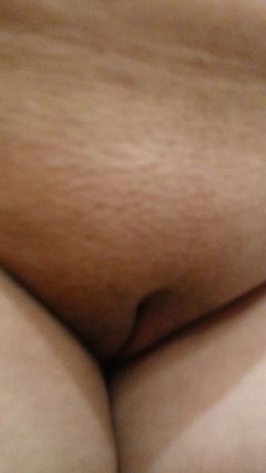 pizdunia czeka na masaż