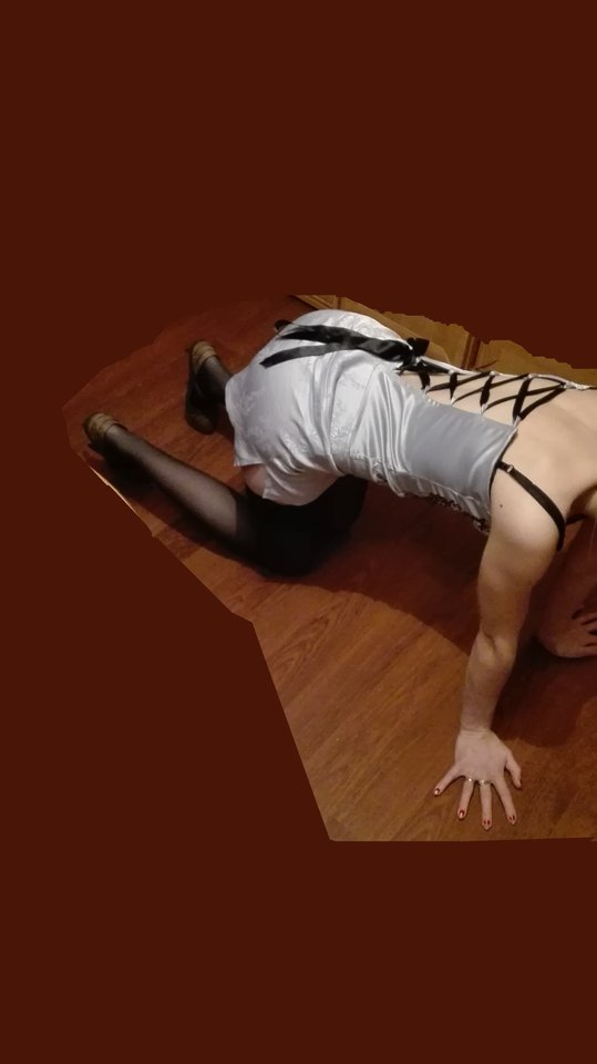 Tak powinna czekac.na kutasy tylko.brak kolejki - para198