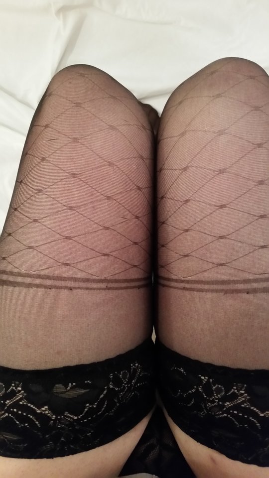 Nóżki w pończoszkach ;* - Stringi_On