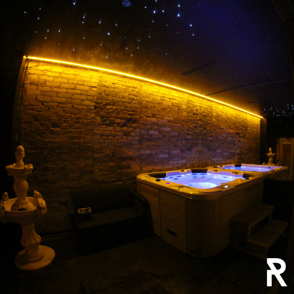 Jacuzzi Prive Club - PriveClub