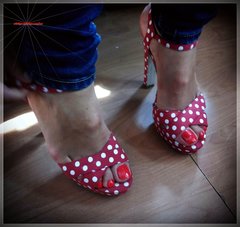 szpileczki w kropeczki 79