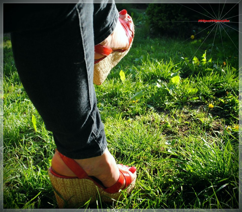 Czerwone Koturny  75 - 100pa100peczka