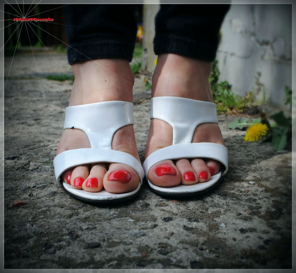 białe klapeczki 84 - 100pa100peczka