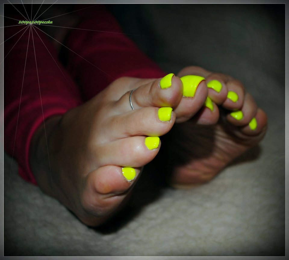 Neon Yellow #51 - 100pa100peczka