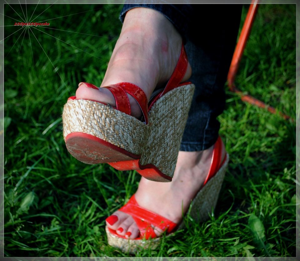 Czerwone Koturny  83 - 100pa100peczka