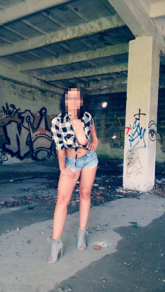 PicsArt_06-10-08.46.45.jpg - Paraq11