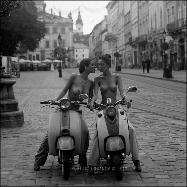 ruslan-lobanov-nudes-in-the-city-Lviv - Febru