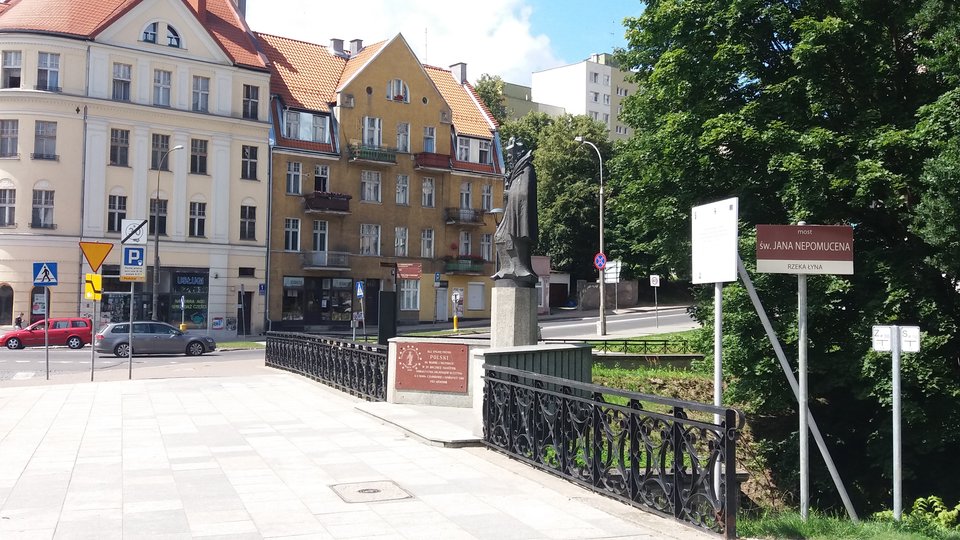 "Zatańczymy na moście .. ".jpg - sving