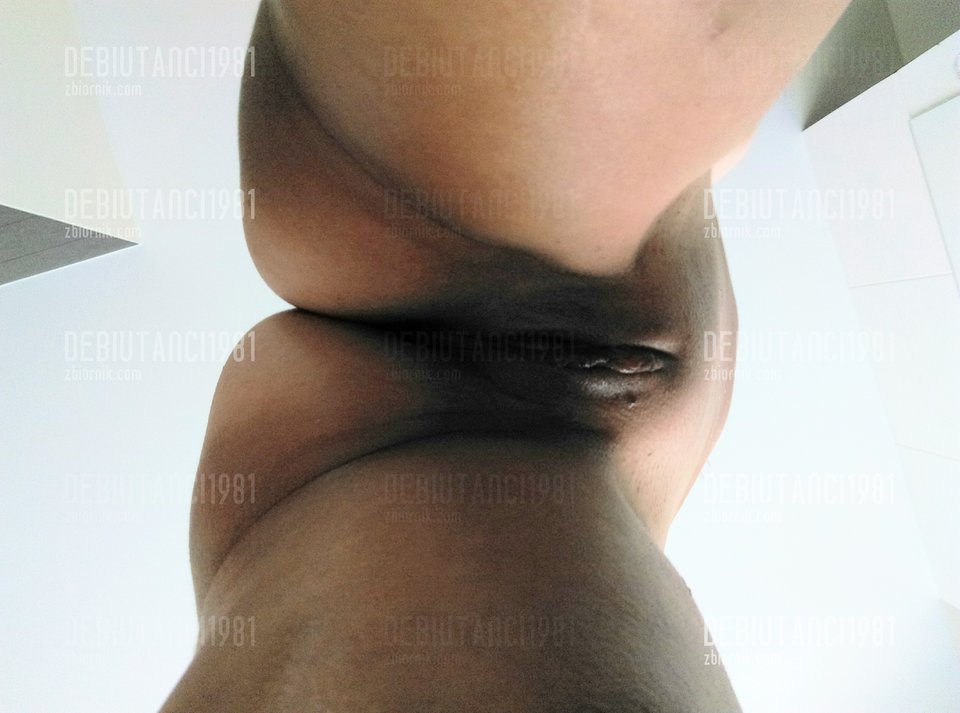 I usiadła mi na twarz - debiutanci1981