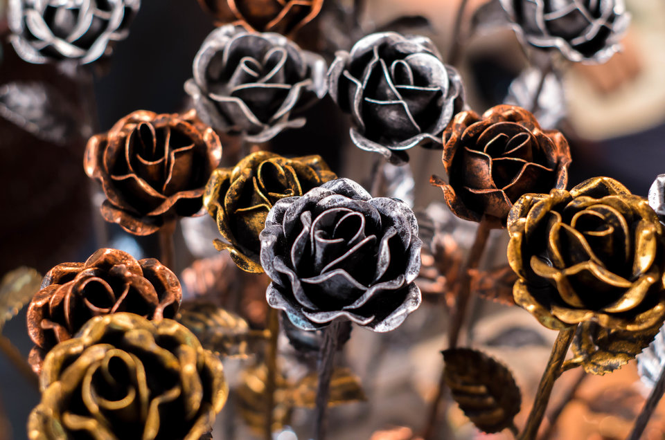 Stalowe różyczki - mystic