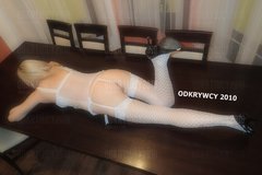 Z nóżką w górę czy na boczek ?