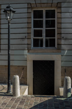 Wolne miejsce pod latarnią :)