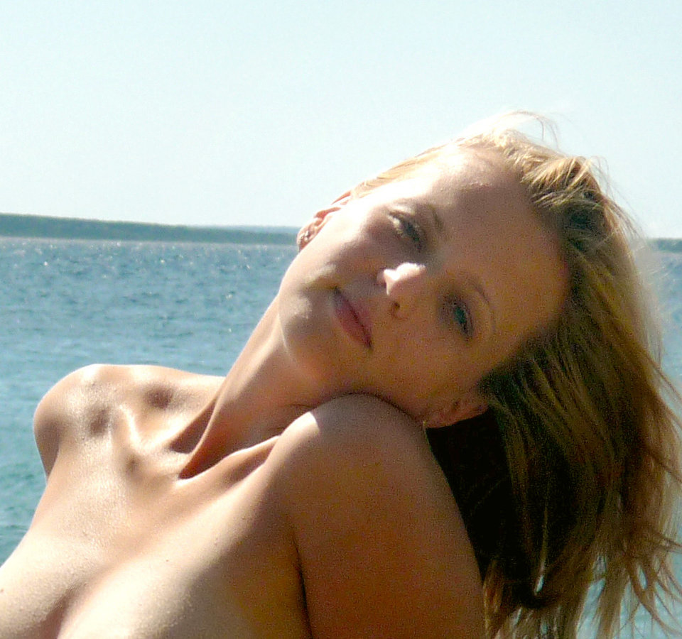Face_01_1.jpg - ELZA321