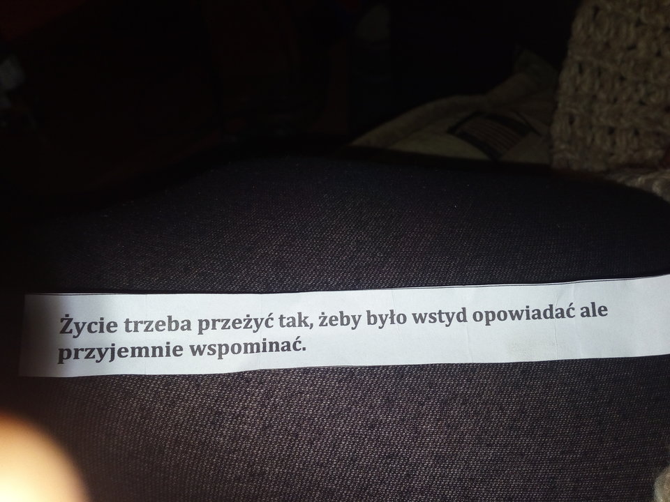 zaginiony w akcji cukierek.jpg - magdaart