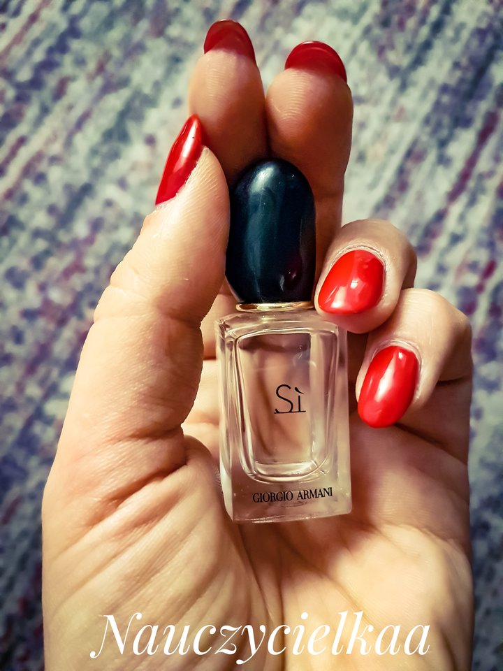 Zapach kobiety... - Nauczycielkaa