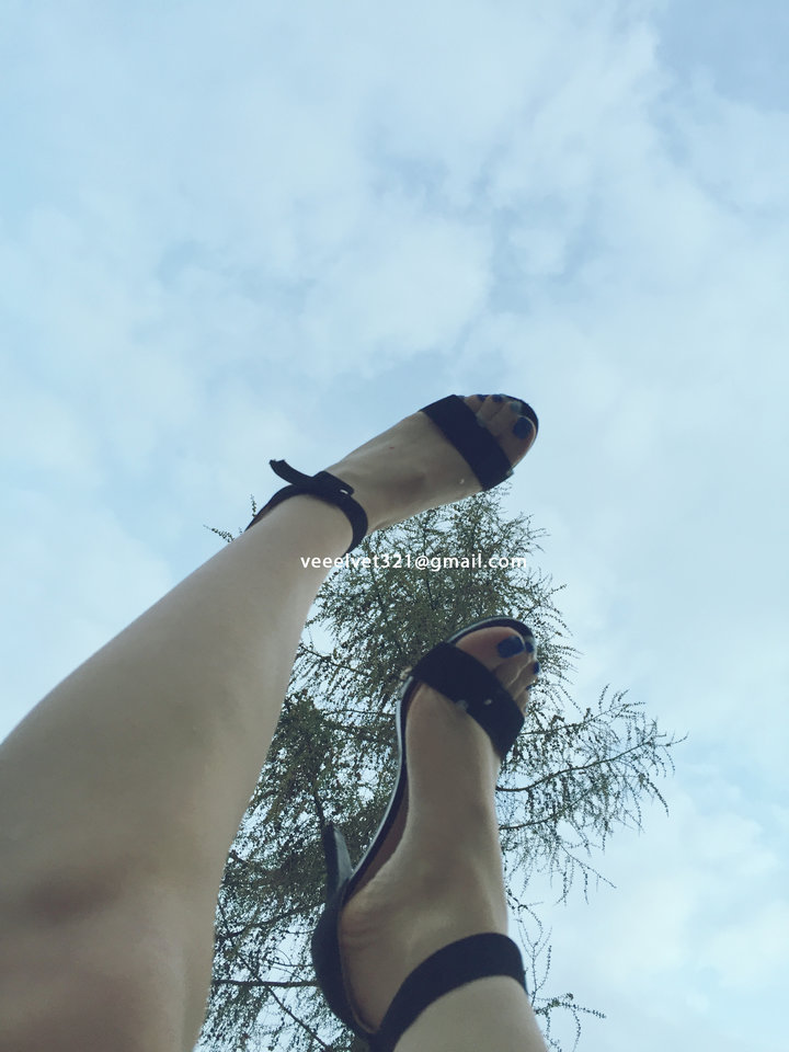 Stópki Marty w szpileczkach z dodatkiem - veeelvet321