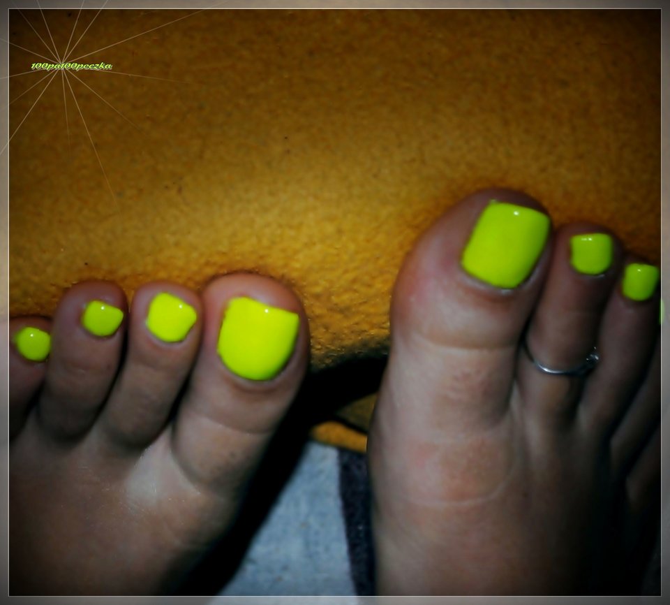Neon Yellow #63 - 100pa100peczka