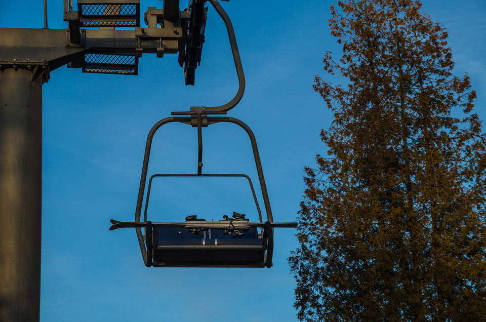 UFO porwało narciarza i linę ;) - mystic