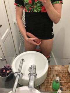 Późno w pracy w weekendowy wieczór