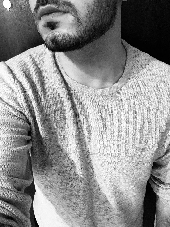 seeking a friend with benefits - AntekLubi