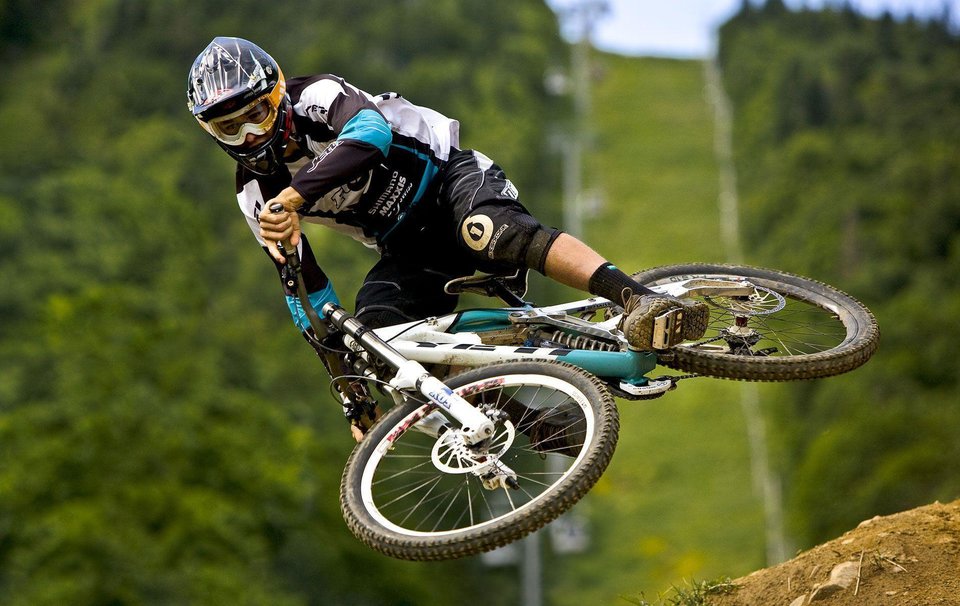 pE9GJ0K-downhill-mountain-bike-wallpaper.jpg - tedy42