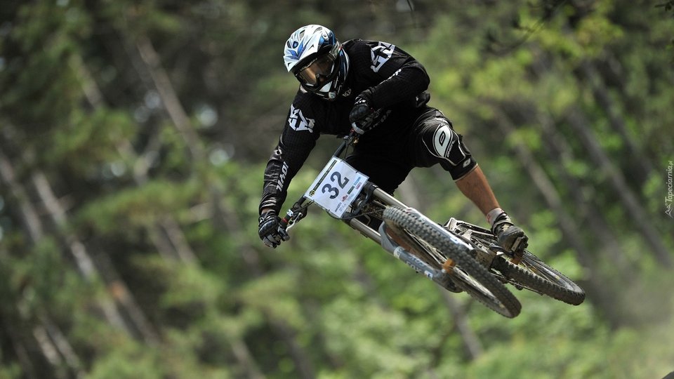 tapeciarnia.pl-251846_kolarstwo_gorskie_downhill.jpg - tedy42