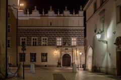 Na pięterku jeszcze nie śpią