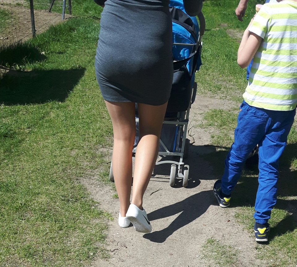 20180429_142609.jpg - iPantyhose