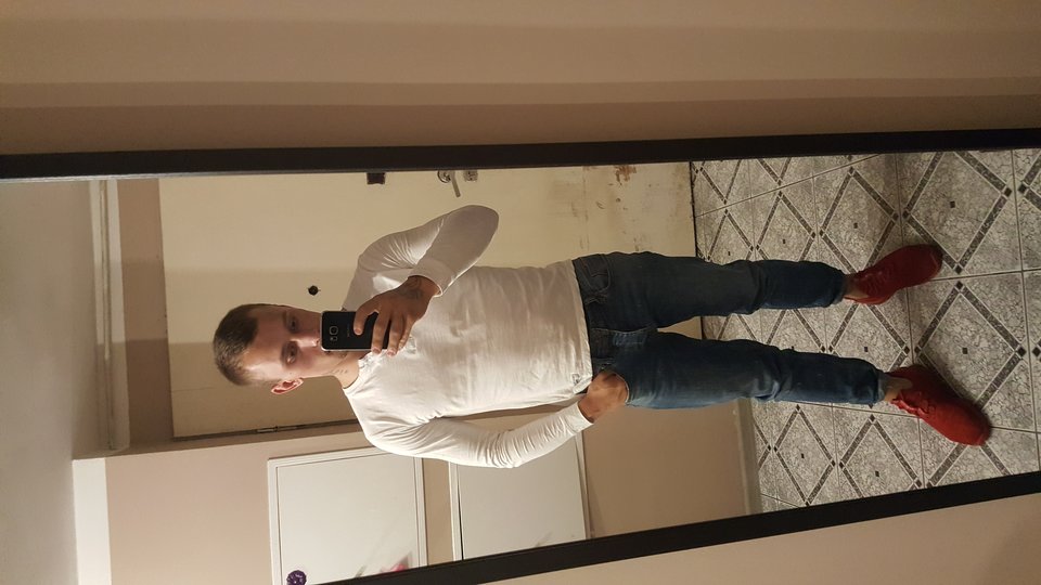 20180615_212020.jpg - Robert22cm