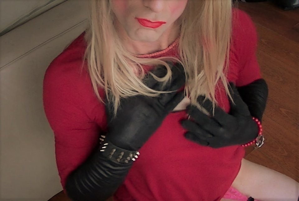 Lucy Blond Sucz 2.jpg - LucyPrince